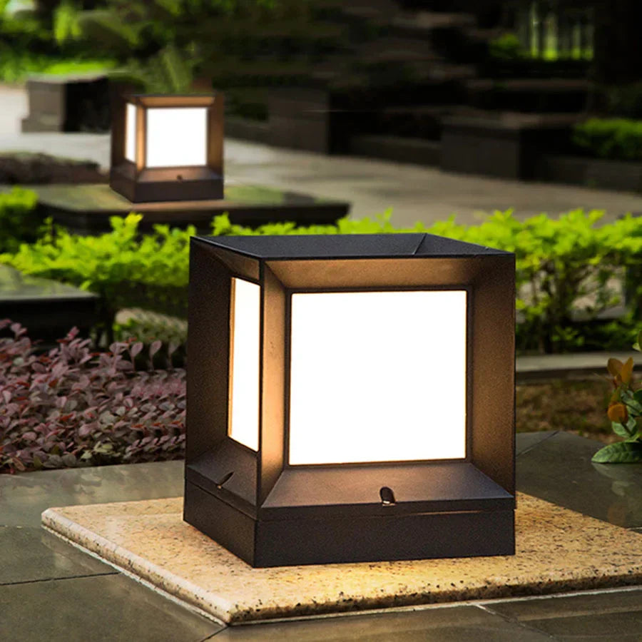 Illuvia | Elegant Modern Outdoor Light Fixture for Gates and Driveways