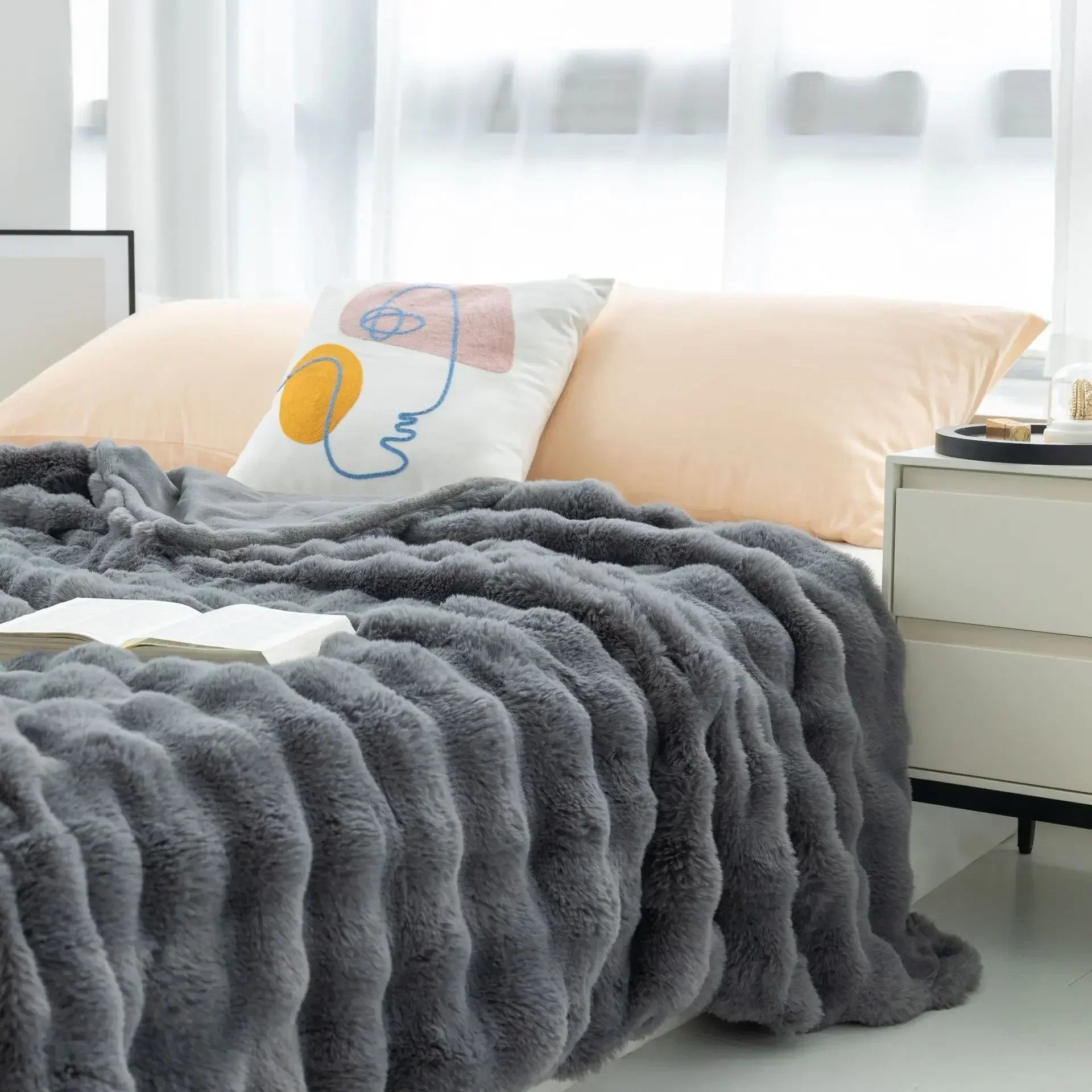 PlushCozy Reversible Faux Fur Winter Blanket – Soft, Warm, Machine Washable Throw