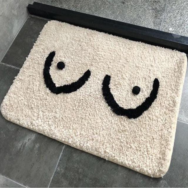 Anti-Slip Plush Bath Mat with Breast Design, Quick-Drying and Comfortable