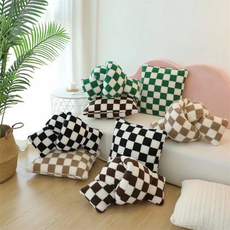 Plush Fleece Checkered Pillowcase – Soft, Eco-Friendly Jacquard Design