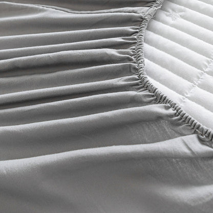 Waterproof Reinforced Mattress Protector with Breathable Fitted Design