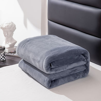 Soft Gray Flannel Blanket – Warm, Cozy, All-Season Polyester Throw
