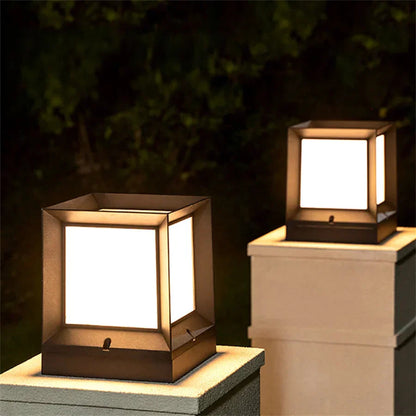 Illuvia | Elegant Modern Outdoor Light Fixture for Gates and Driveways