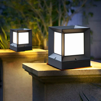 Illuvia | Elegant Modern Outdoor Light Fixture for Gates and Driveways