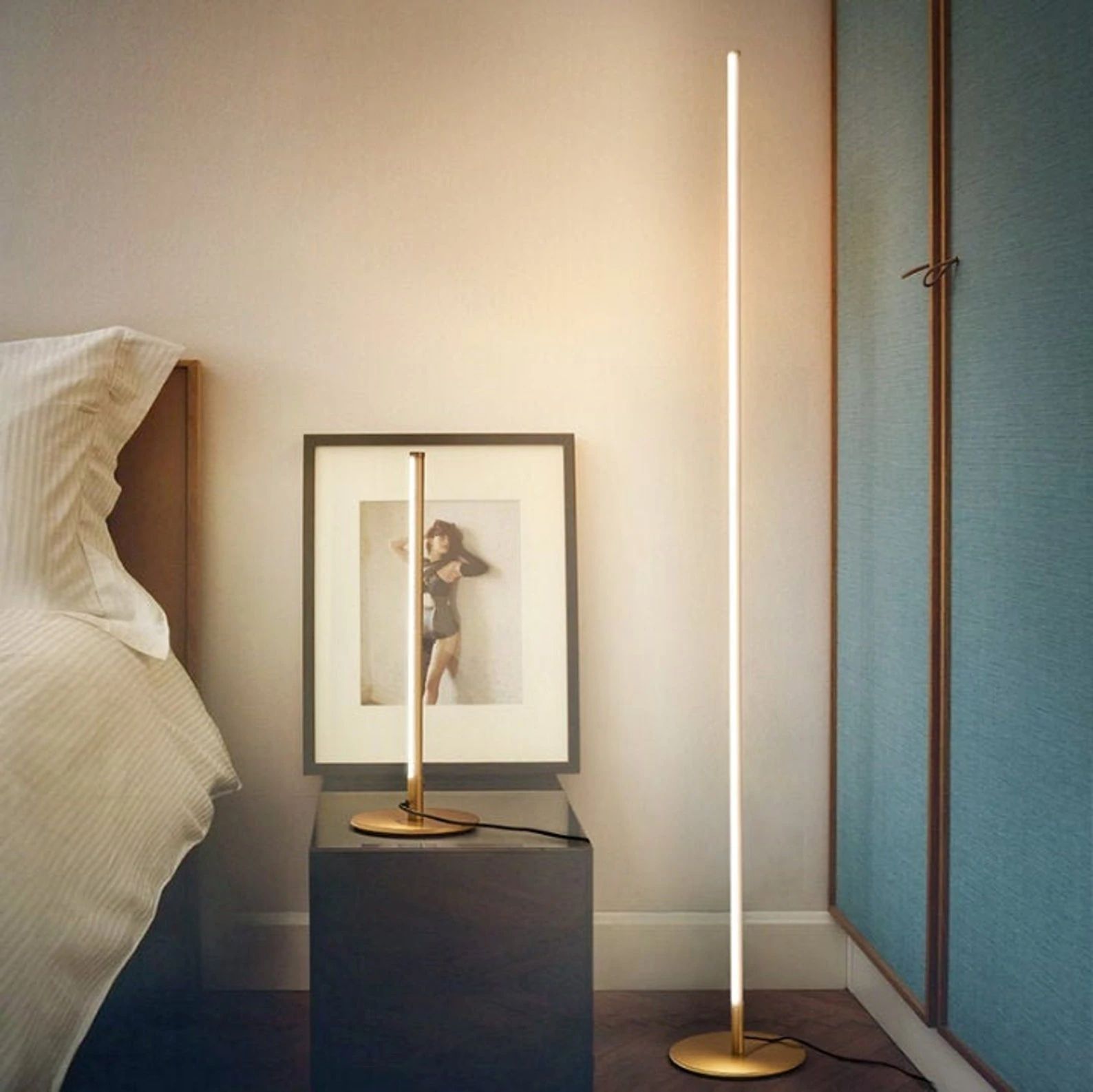 Lunaris | Minimalist Adjustable Floor Lamp for Soft Living Room Lighting
