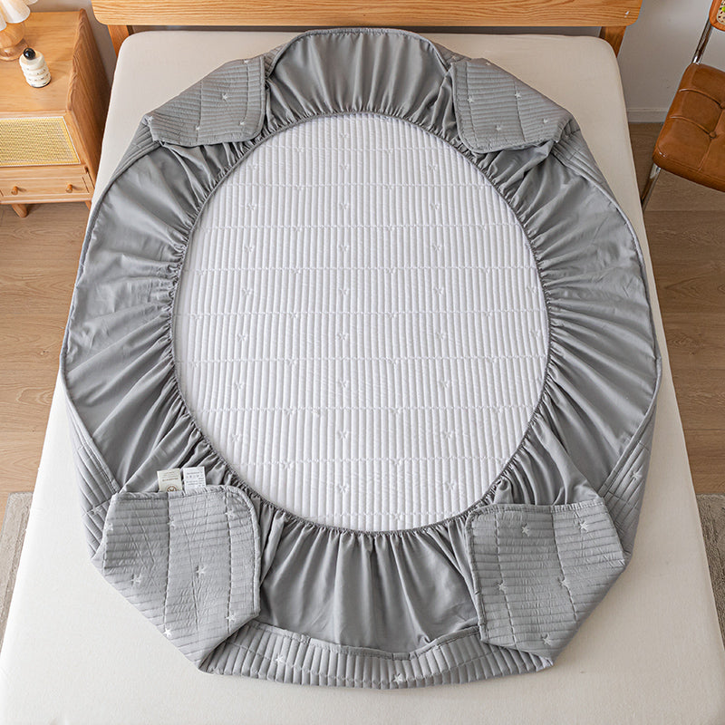 Waterproof Reinforced Mattress Protector with Breathable Fitted Design