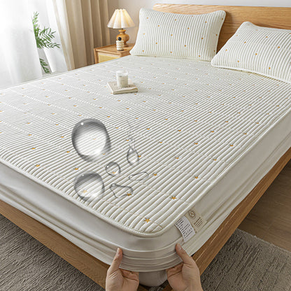 Waterproof Reinforced Mattress Protector with Breathable Fitted Design